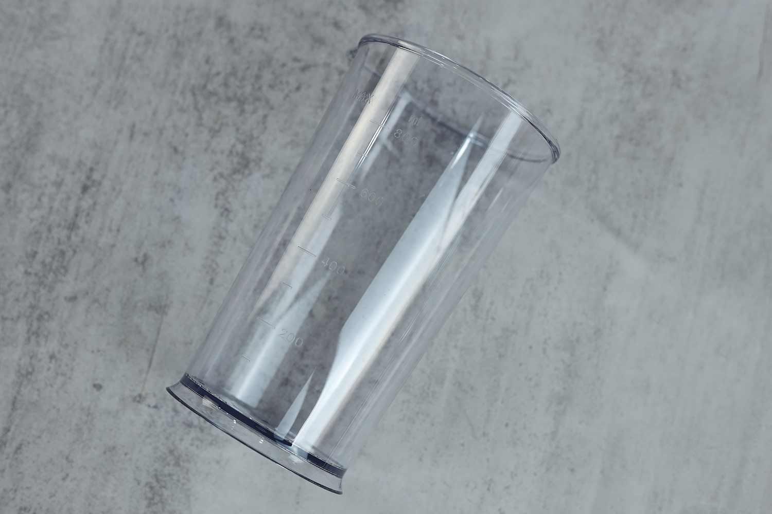 A close-up of the Cuisinart EvolutionX RHB-100TG beaker