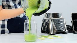 Oster Pro 1200 Blender Green Smoothie Video