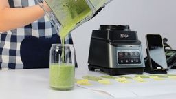 Ninja Professional Plus Blender BN701 Smoothie Video