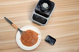 Ninja BL610 almond butter test showing a thick, smooth spread after 4 minutes of blending.