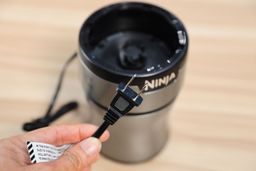 Ninja BN301 Nutri Blender Plus Personal Blender Motor Base  1