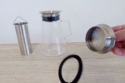 A short video showing how the Aquach cold brew coffee maker comes apart into components.