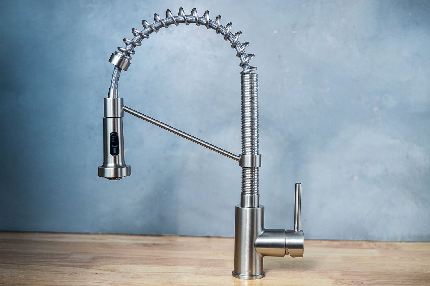 Kraus Bolden Pull Down Kitchen Faucet Body Design