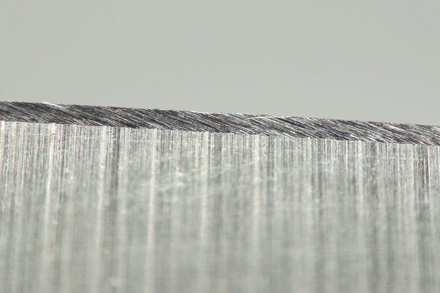 Close-up image of knife edge after sharpening with the Narcissus electric knife sharpener.