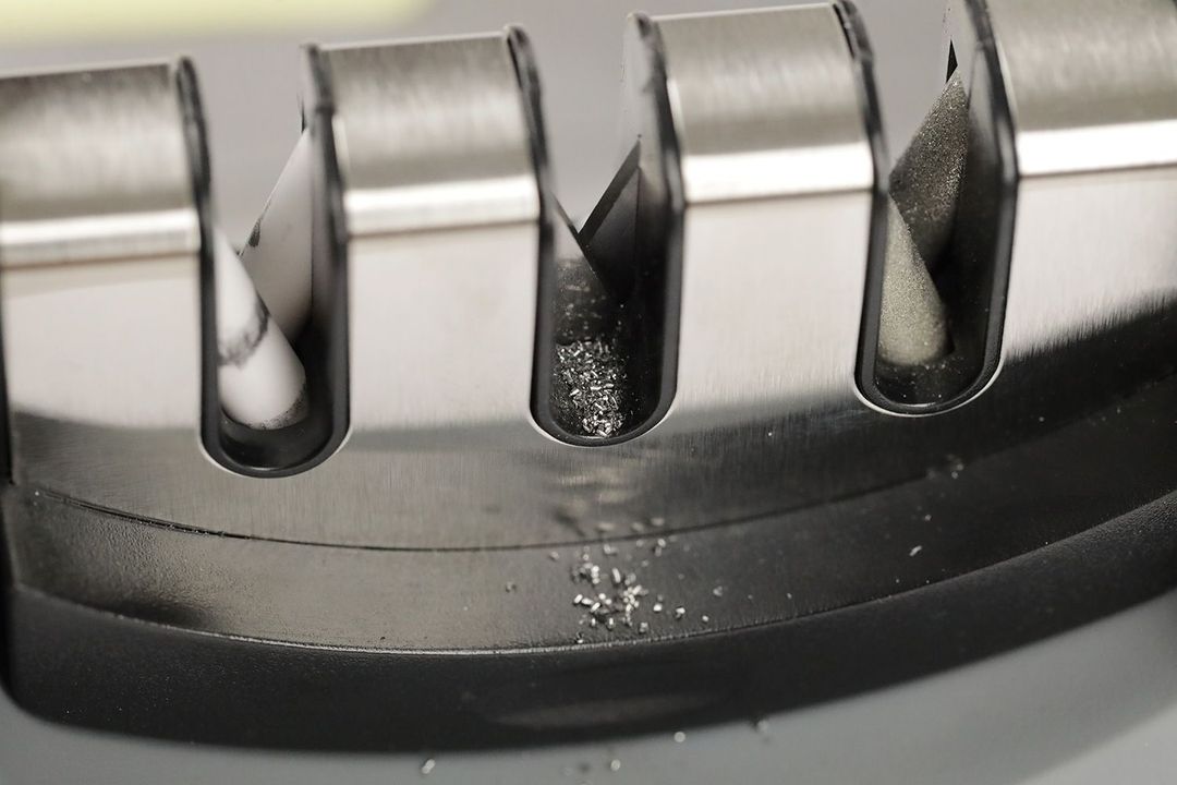 The 3 Best Manual Knife Sharpeners in 2025 - Tested & Reviewed by Shouldit