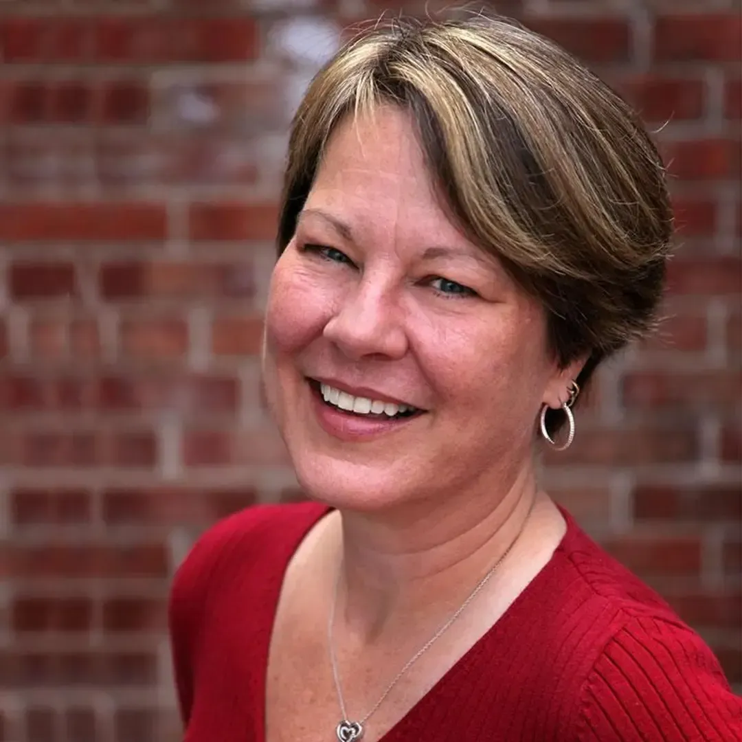 Headshot of Donna Currie