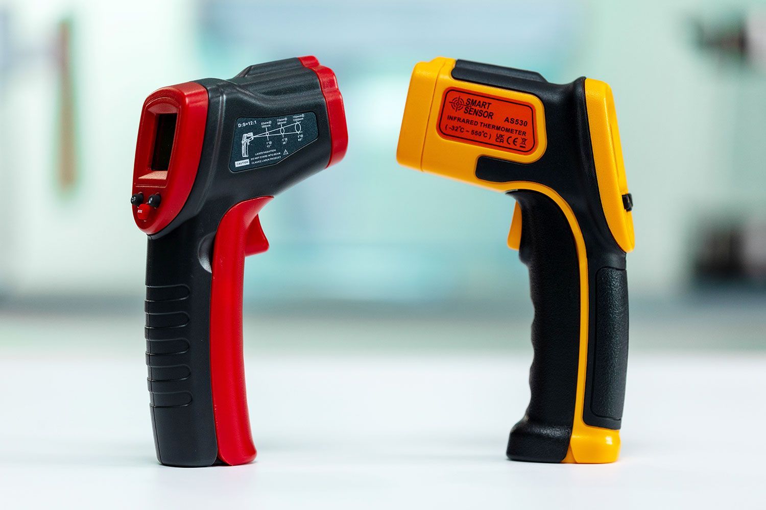 Eventek ET312 vs Smart Sensor AS530 Infrared Thermometer Gun