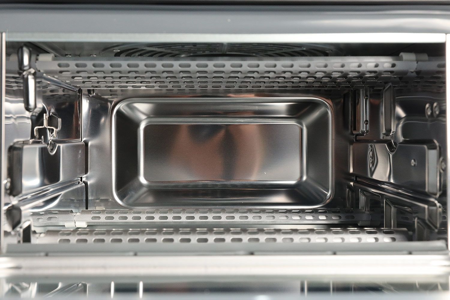 Cuisinart TOA-70 Interior