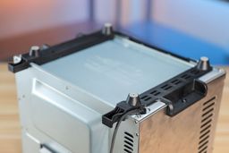 Cuisinart TOA-70 Exterior 4