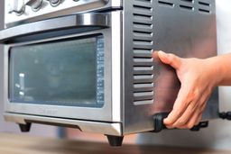 Cuisinart TOA-70 Exterior 3