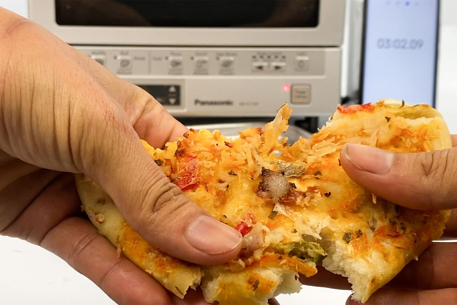 Panasonic FlashXpress Toaster Oven Pizza Test