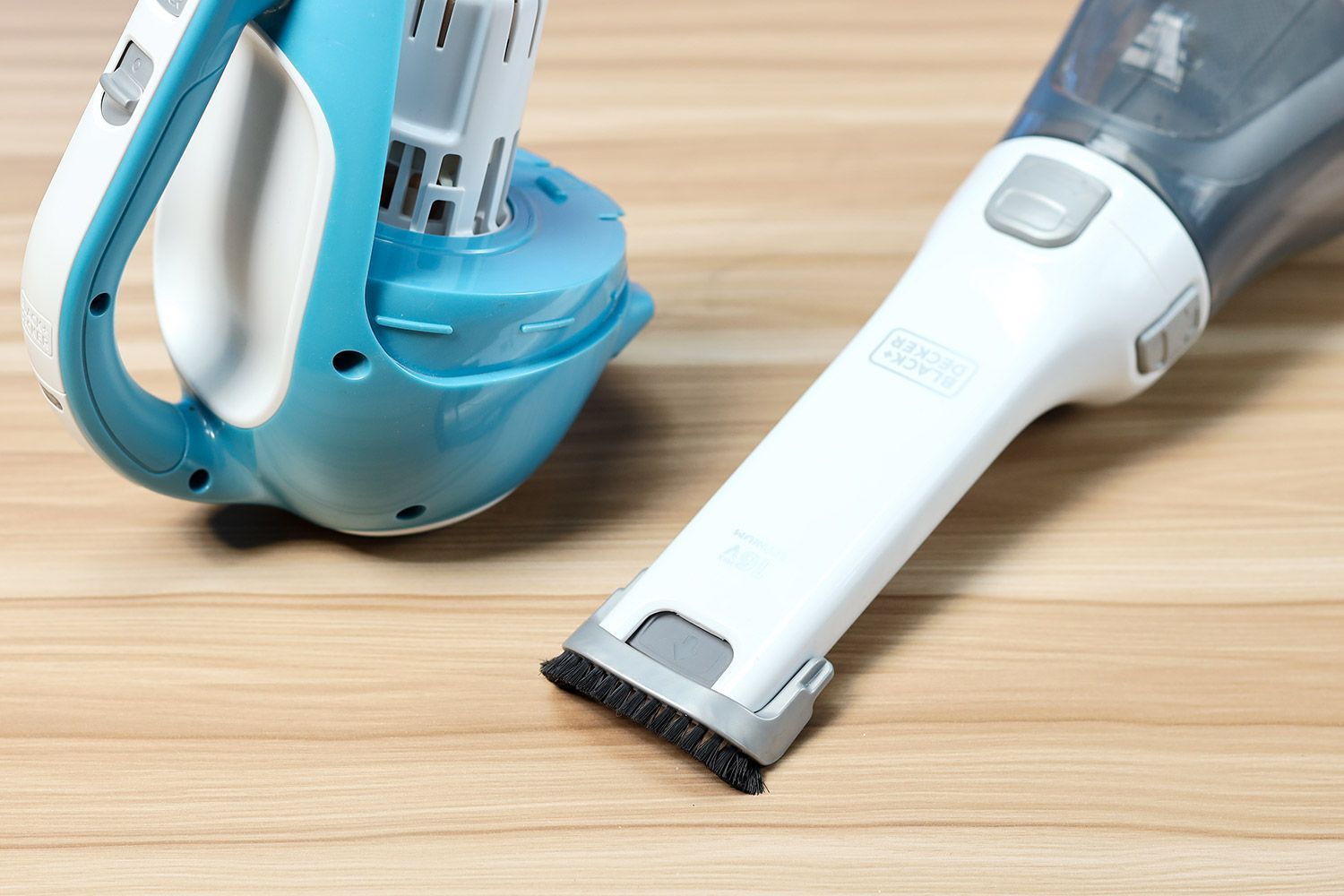 BlackDecker AdvancedClean Swivel Handheld Vacuum Accessories 1