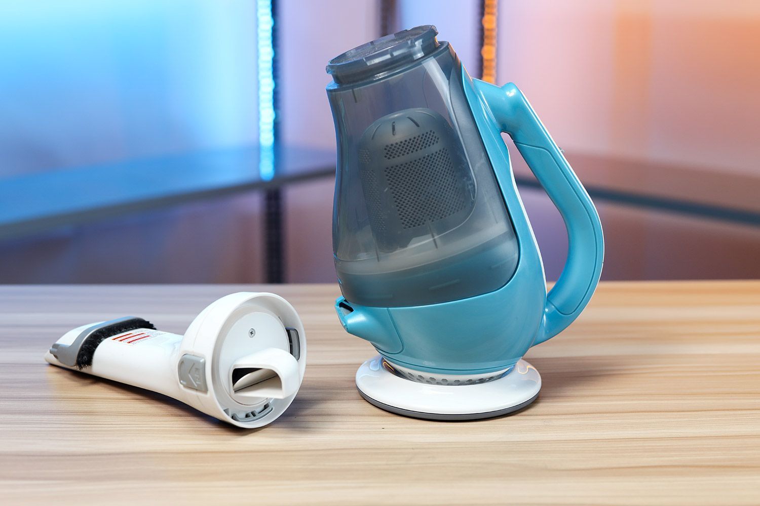 BlackDecker AdvancedClean Swivel Handheld Vacuum Ease of Use 2