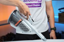 BLACKDECKER dustbuster AdvancedClean Handheld Vacuum Handling 1