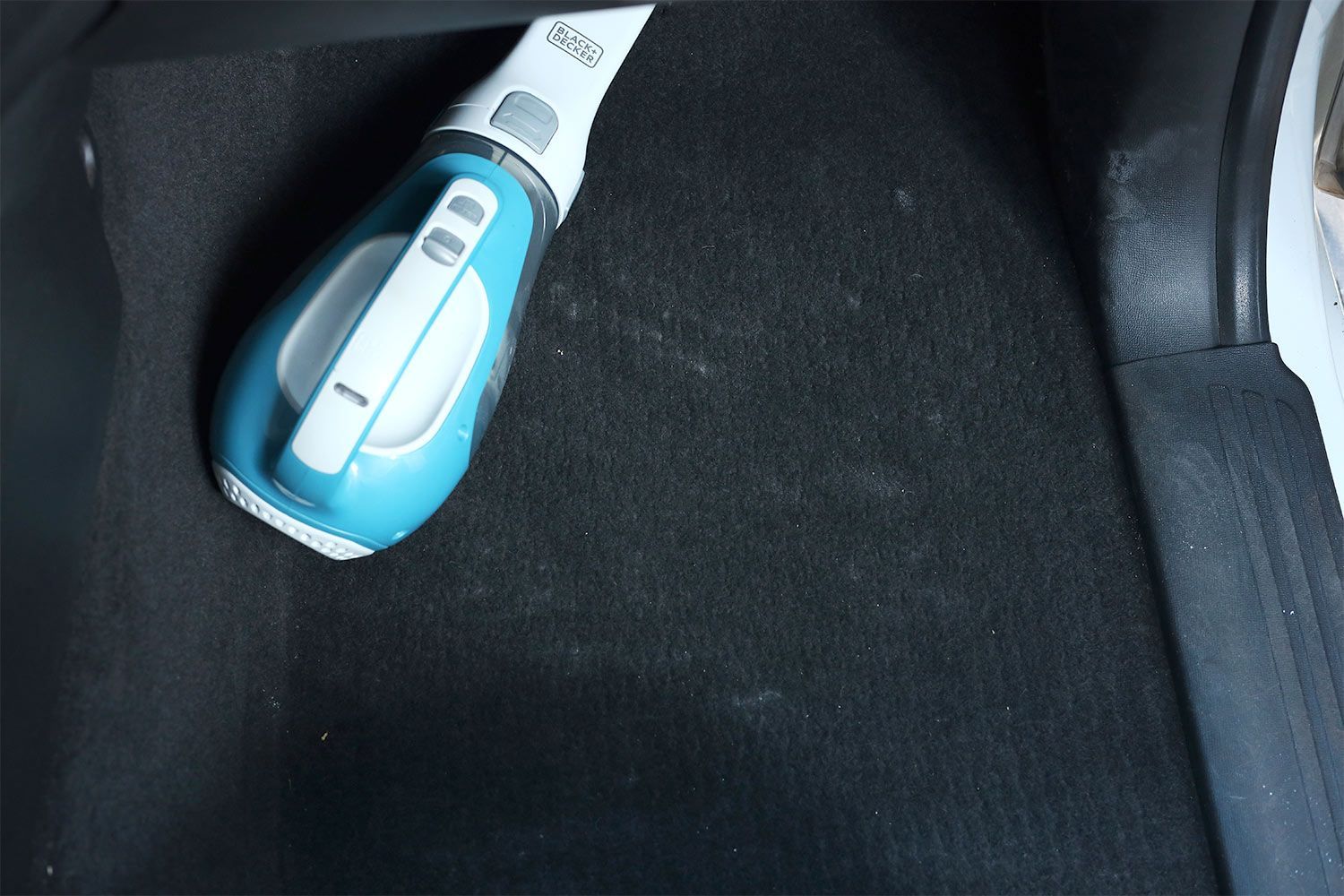 BlackDecker Swivel Handheld Vacuum Cleaners Car Cleaning Test 2