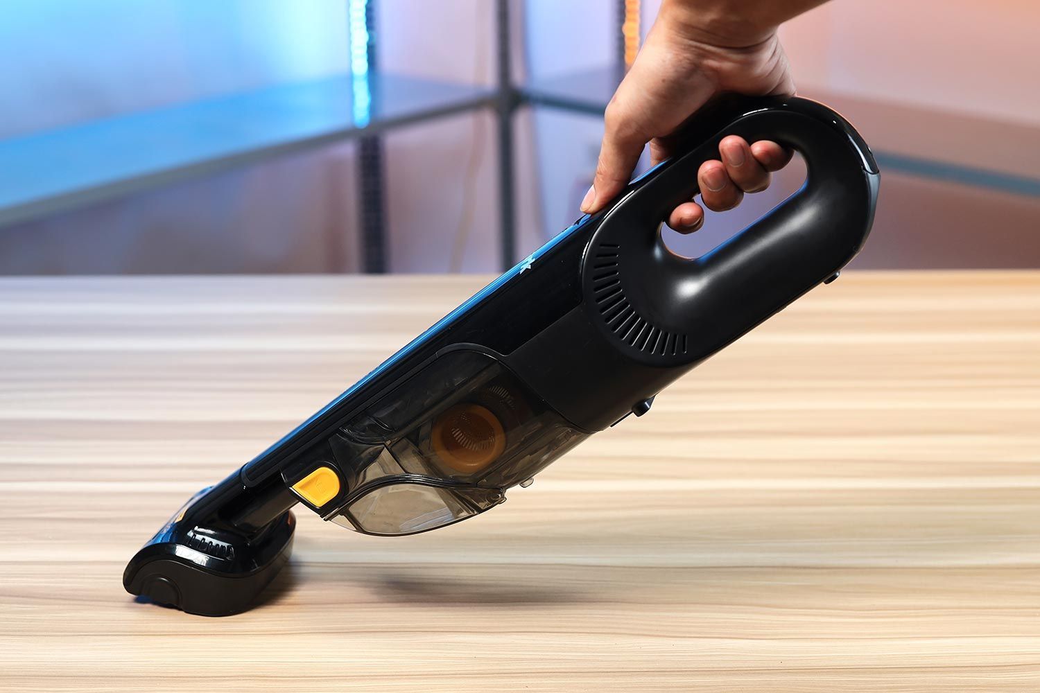 Shark UltraCyclone Pet Pro Handheld Vacuum Handling