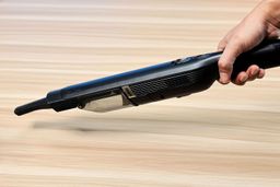 Shark WANDVAC Cordless Handheld Vacuum Handling 1