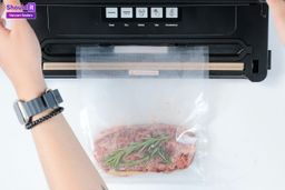 Bonsenkitchen VS2100 Vacuum Sealer Beef for Sous Vide Test