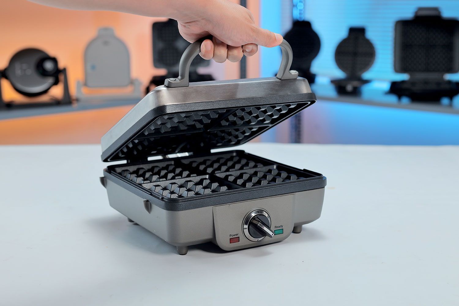 Cuisinart WAF 300P1 Handling