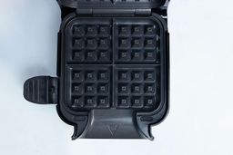 Ninja BW1001 NeverStick PRO Waffle Plates 3