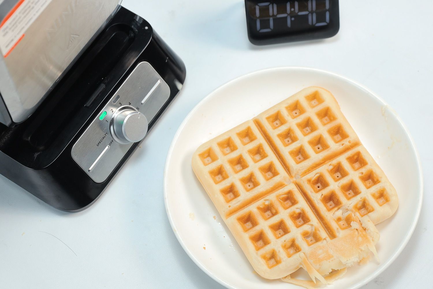 Ninja BW1001 NeverStick PRO Waffle Maker Birch Benders Mix Test Result
