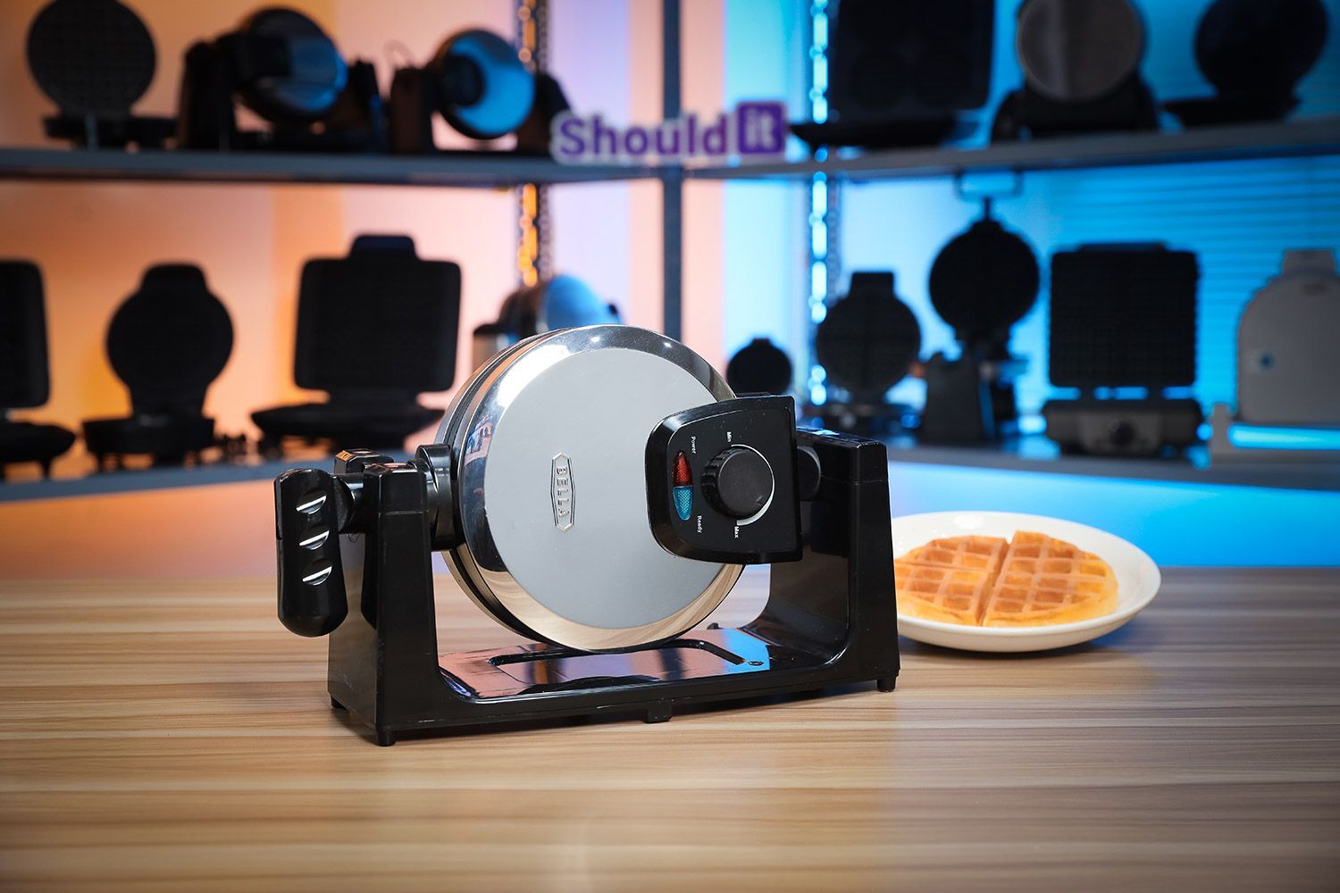 BELLA 13991 Classic Waffle Maker