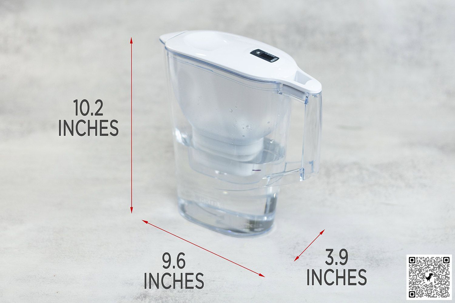 Brita Aluna pitcher and figures representing its measurements