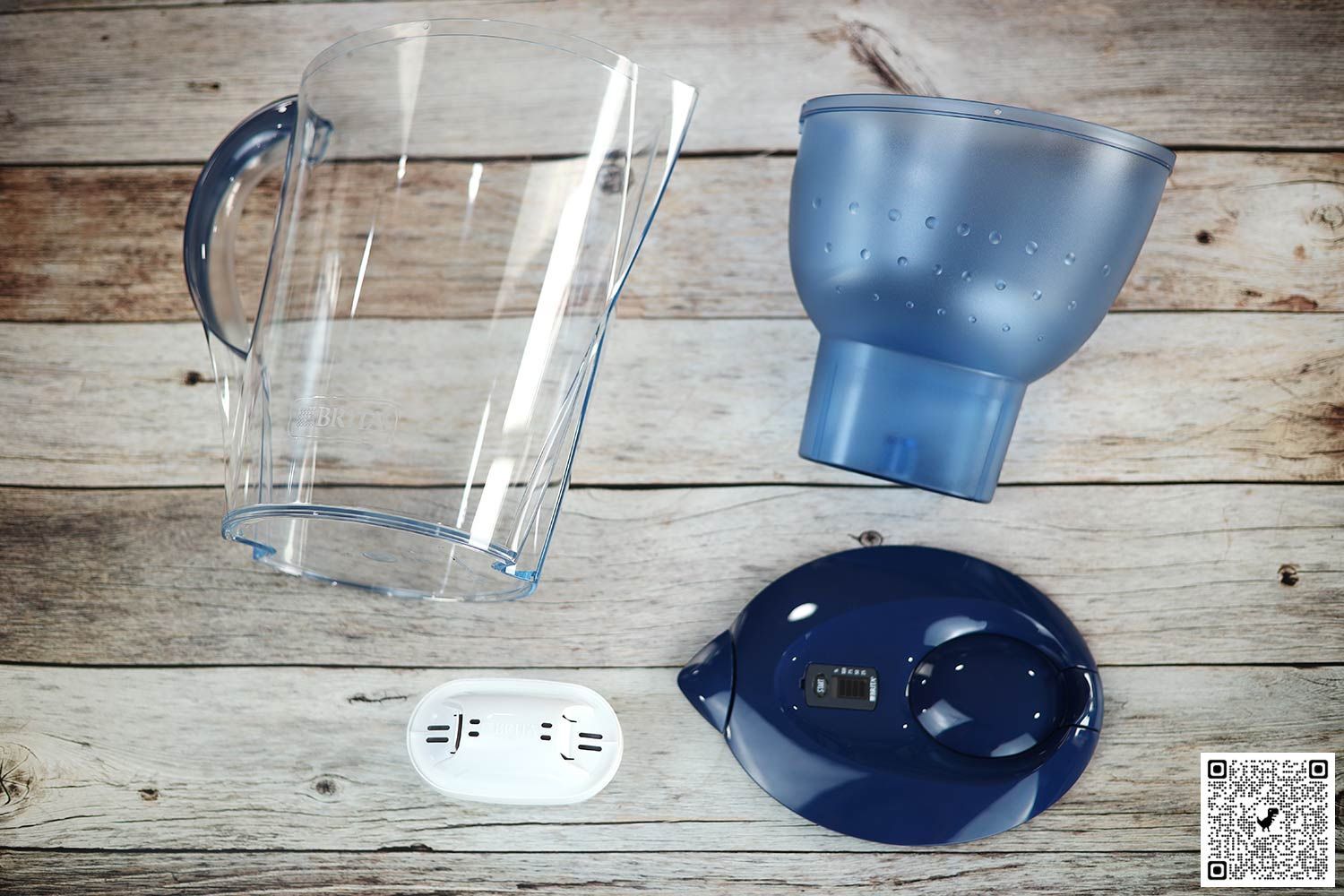  Parts of the Brita Marella: pitcher, reservoir, lid, filter