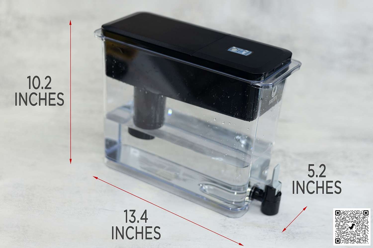 the UltraMax dispenser and figures indicating its measurements