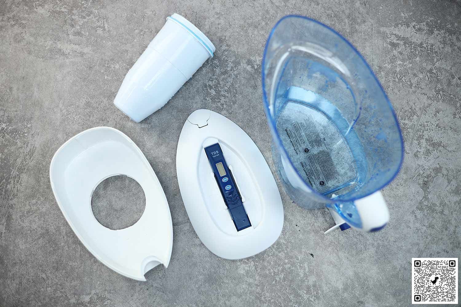 parts of the ZeroWater 10 cup pitcher” lid, reservoir, filter, and pitcher