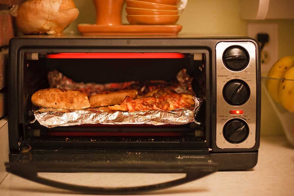 How to Reheat Pizza in Oven