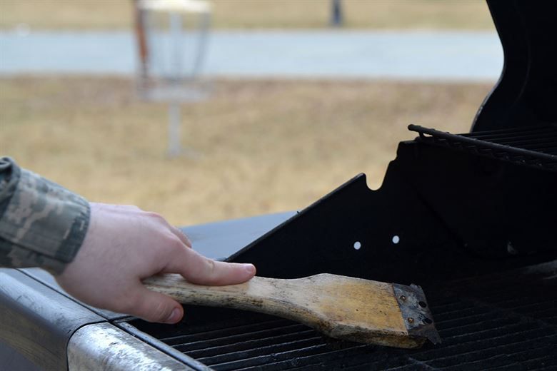 How to Clean Grill Grates