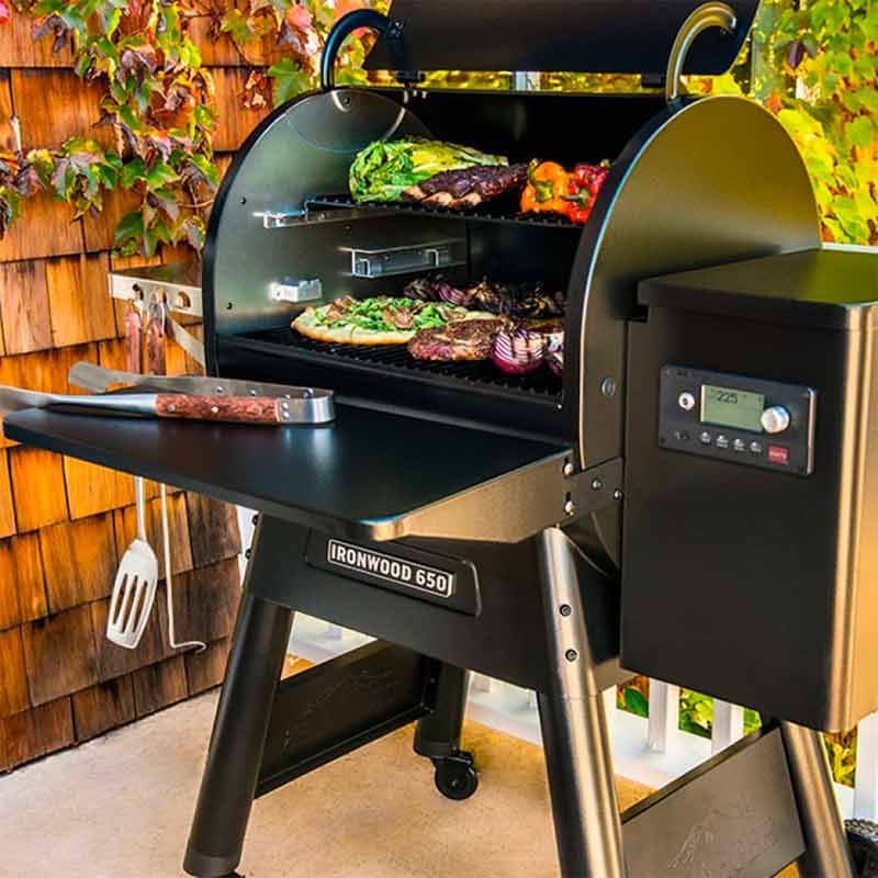 Traeger Ironwood 650 Design