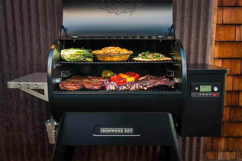 Traeger Ironwood 885 Smoker