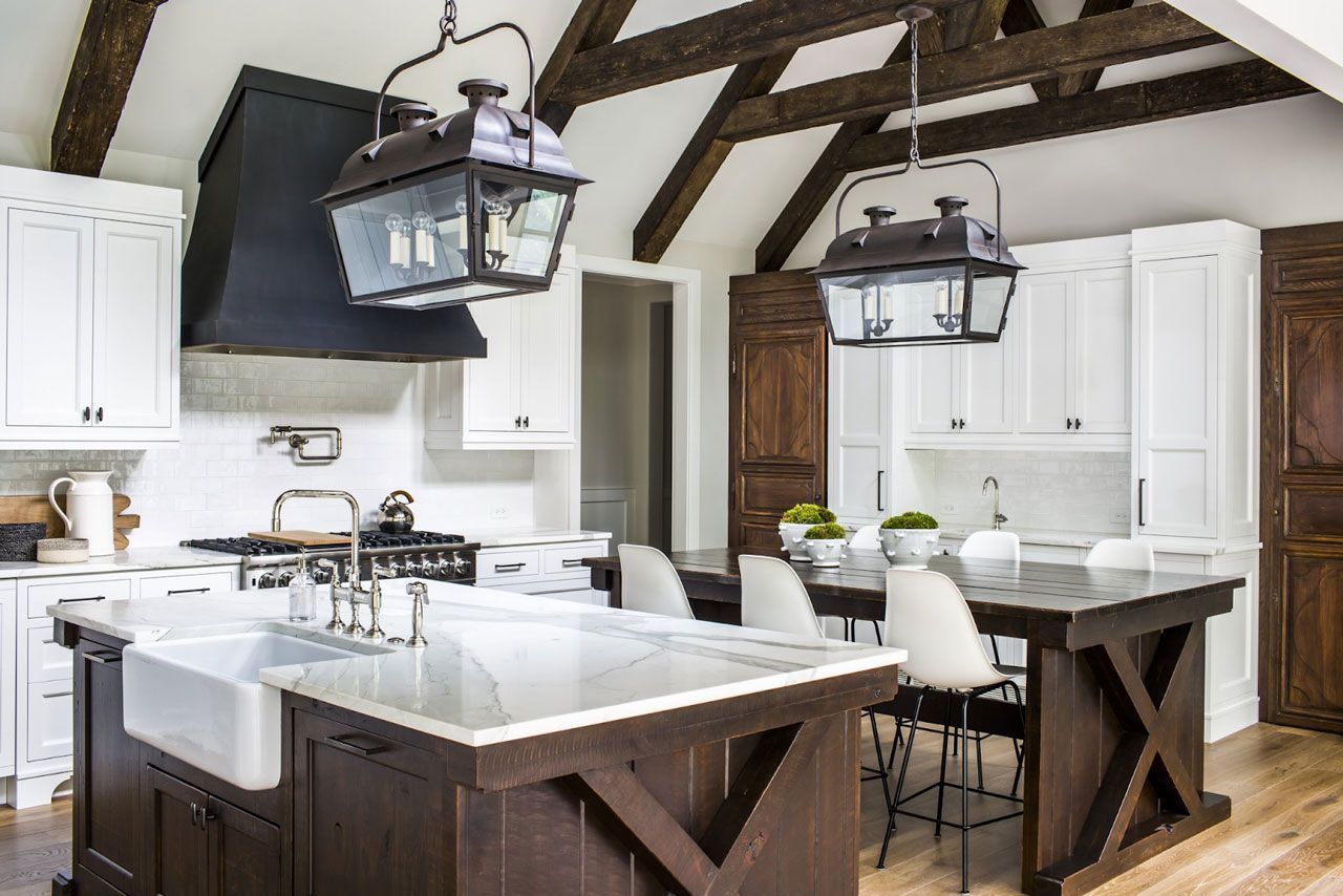 Bright and Dark Tones Kitchen Island Ideas