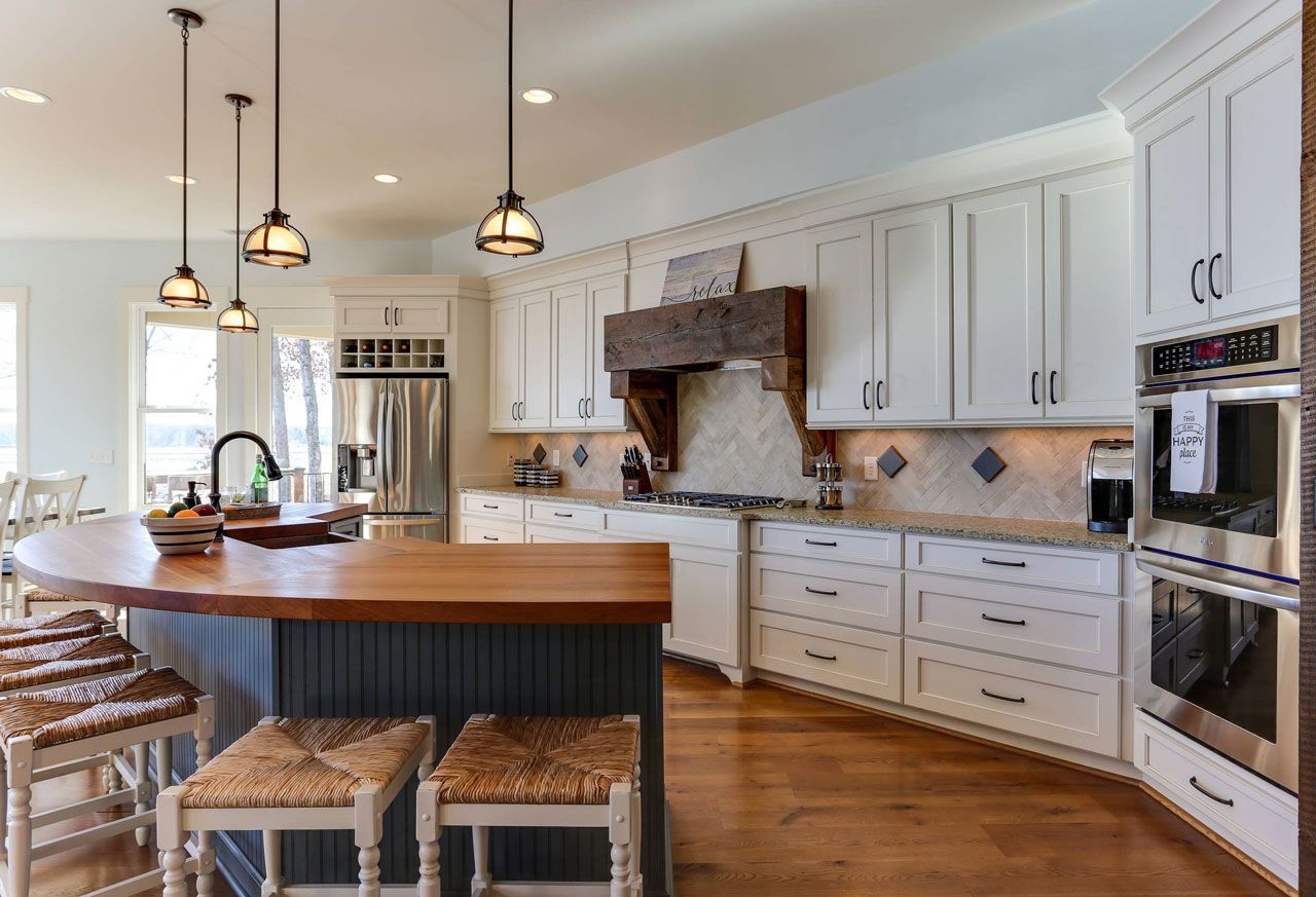 Curves Island in Modern Country Kitchen