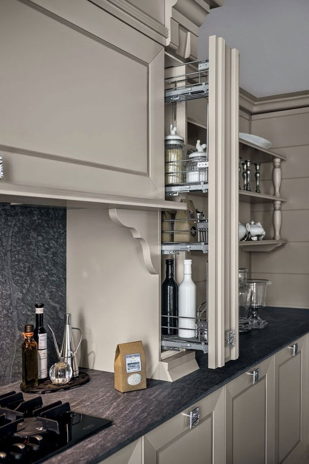 Pull-Out Cabinet on Kitchen Top